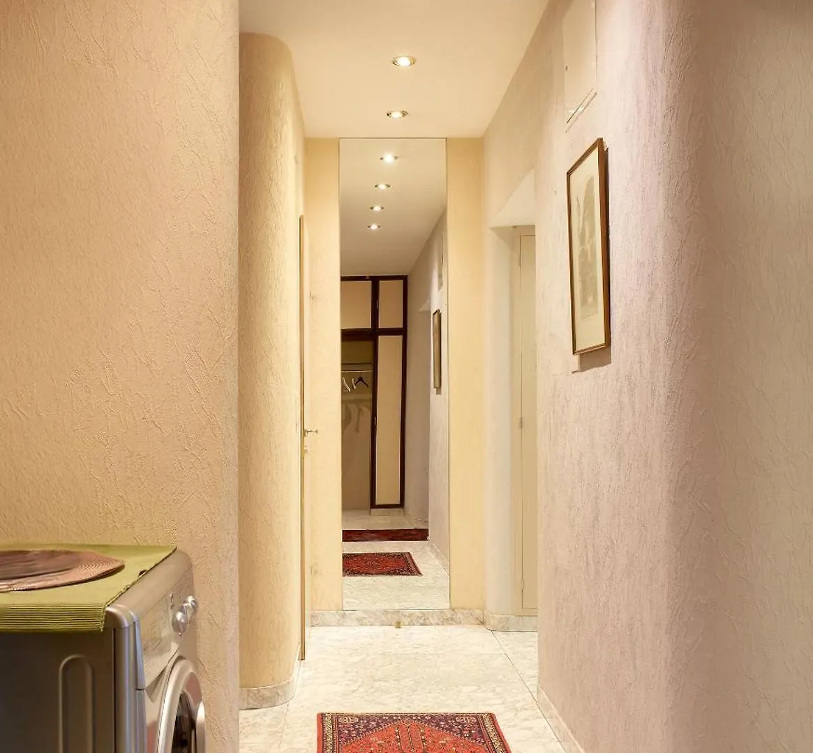 Vintage Austrian Exclusive Apartment In The Heart Of Vienna W Free Parking