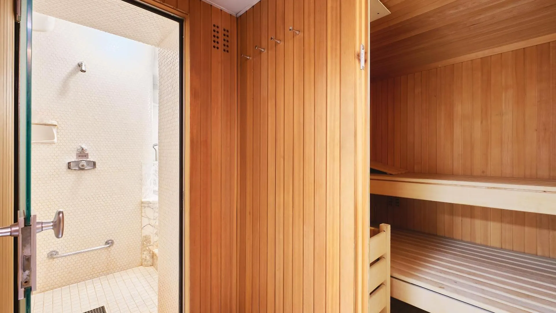 Vintage Austrian Exclusive Apartment In The Heart Of Vienna W Free Parking オーストリア